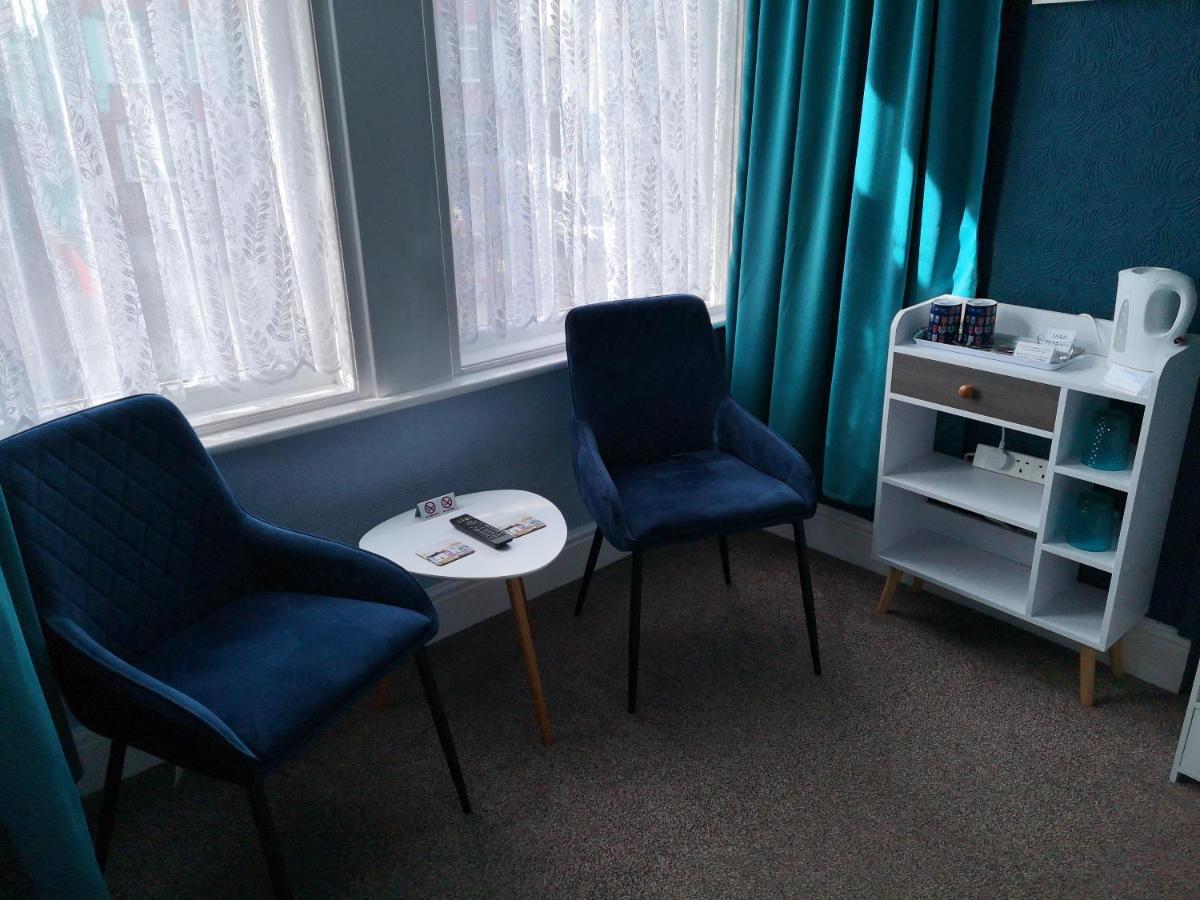 The Phoenix Guest House Скарборо Экстерьер фото